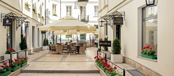 Residence St. Andrew's Palace