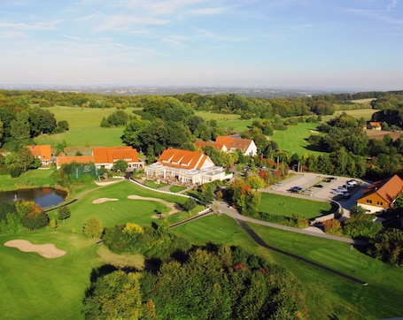 Golf. Court Hotel