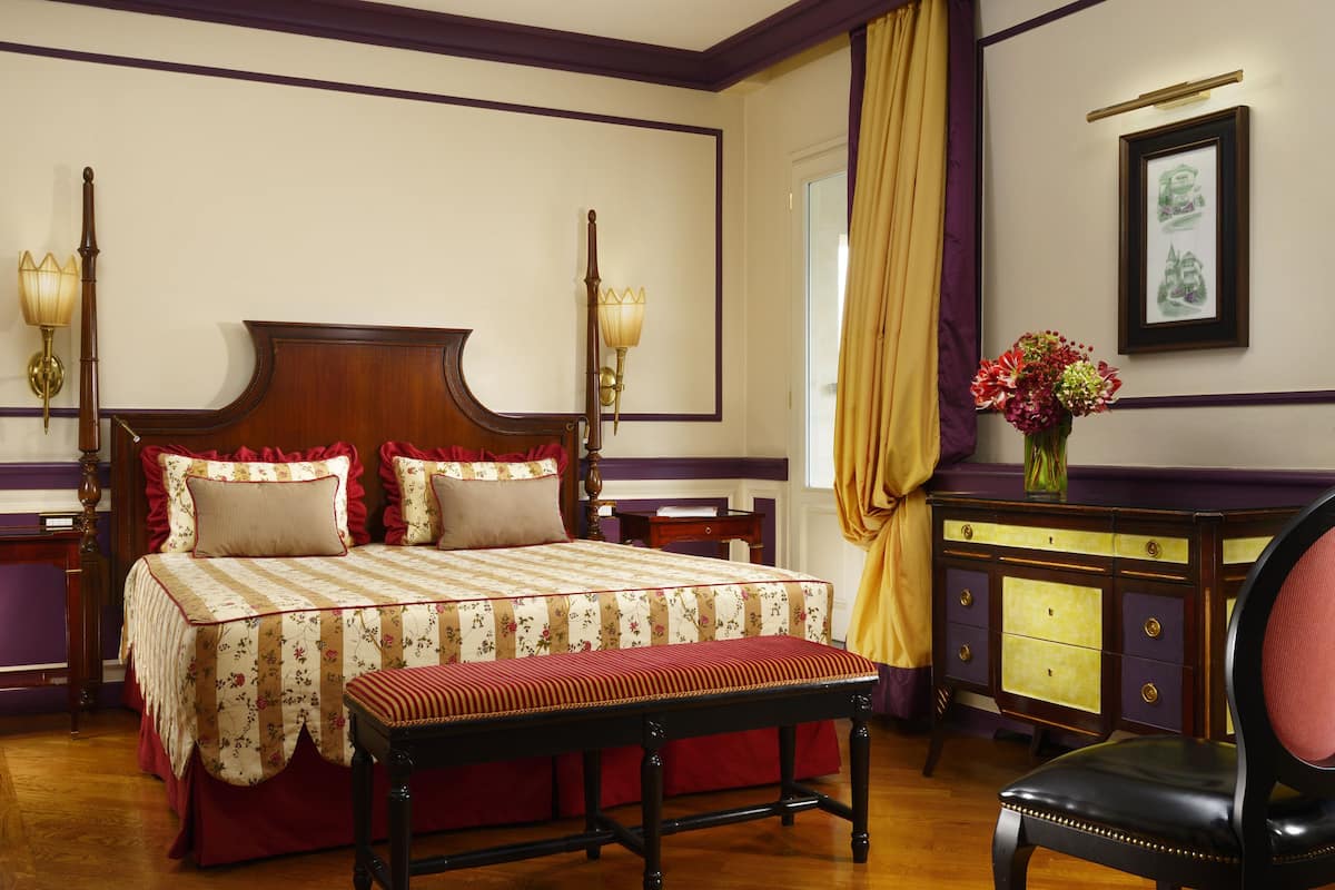 Premium bedding, minibar, in-room safe, desk