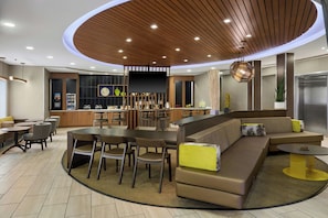 Free daily buffet breakfast - SpringHill Suites Detroit Southfield (Southfield)