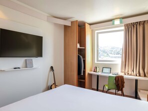 Room (New Bedding) | In-room safe, desk, iron/ironing board, free WiFi - ibis Bilbao Barakaldo (Barakaldo)
