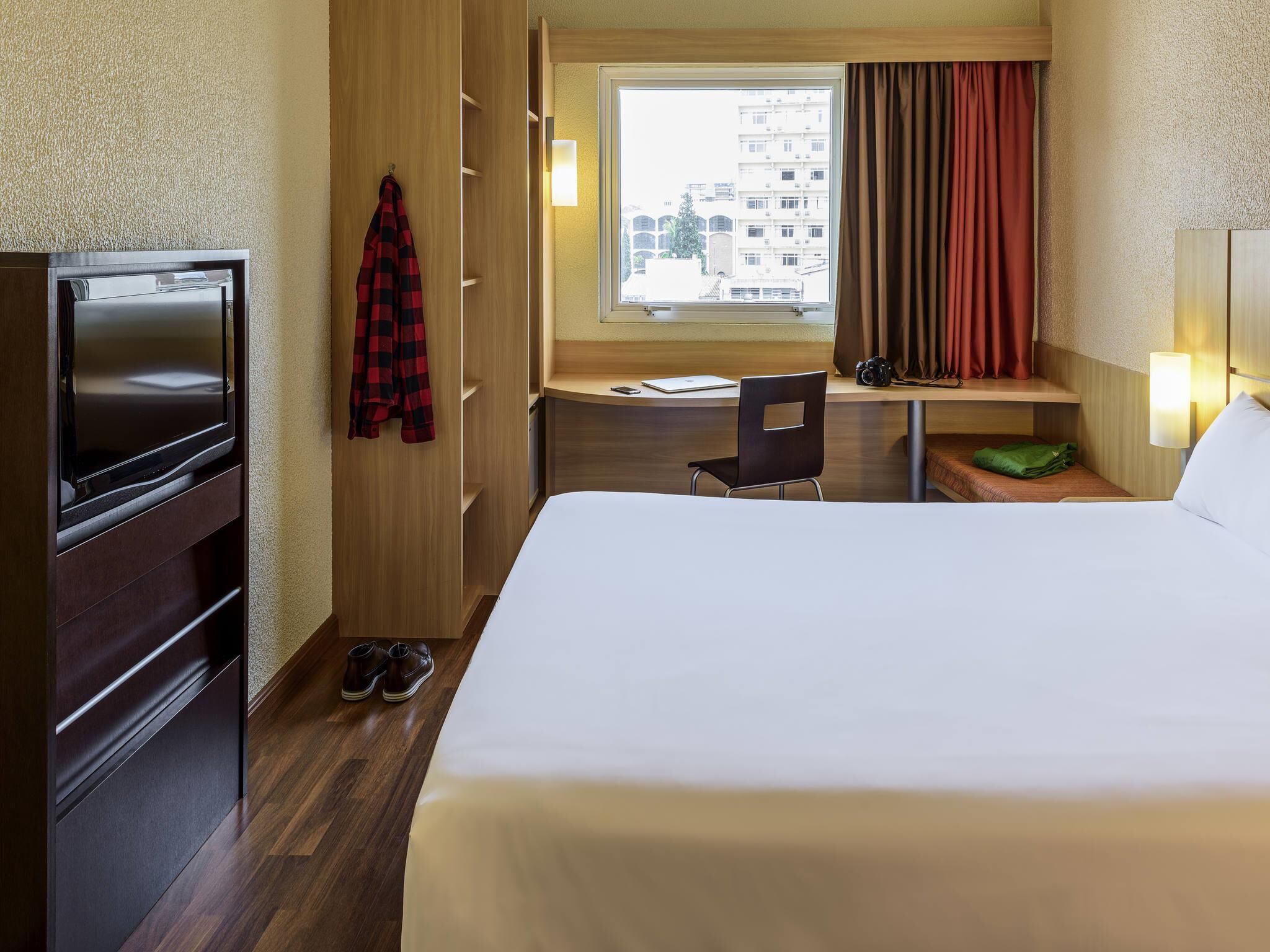 Apartment, 1 Doppelbett | Schreibtisch, laptopgeeigneter Arbeitsplatz, Verdunkelungsvorhänge