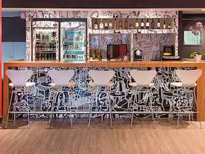 Bar (in der Unterkunft)