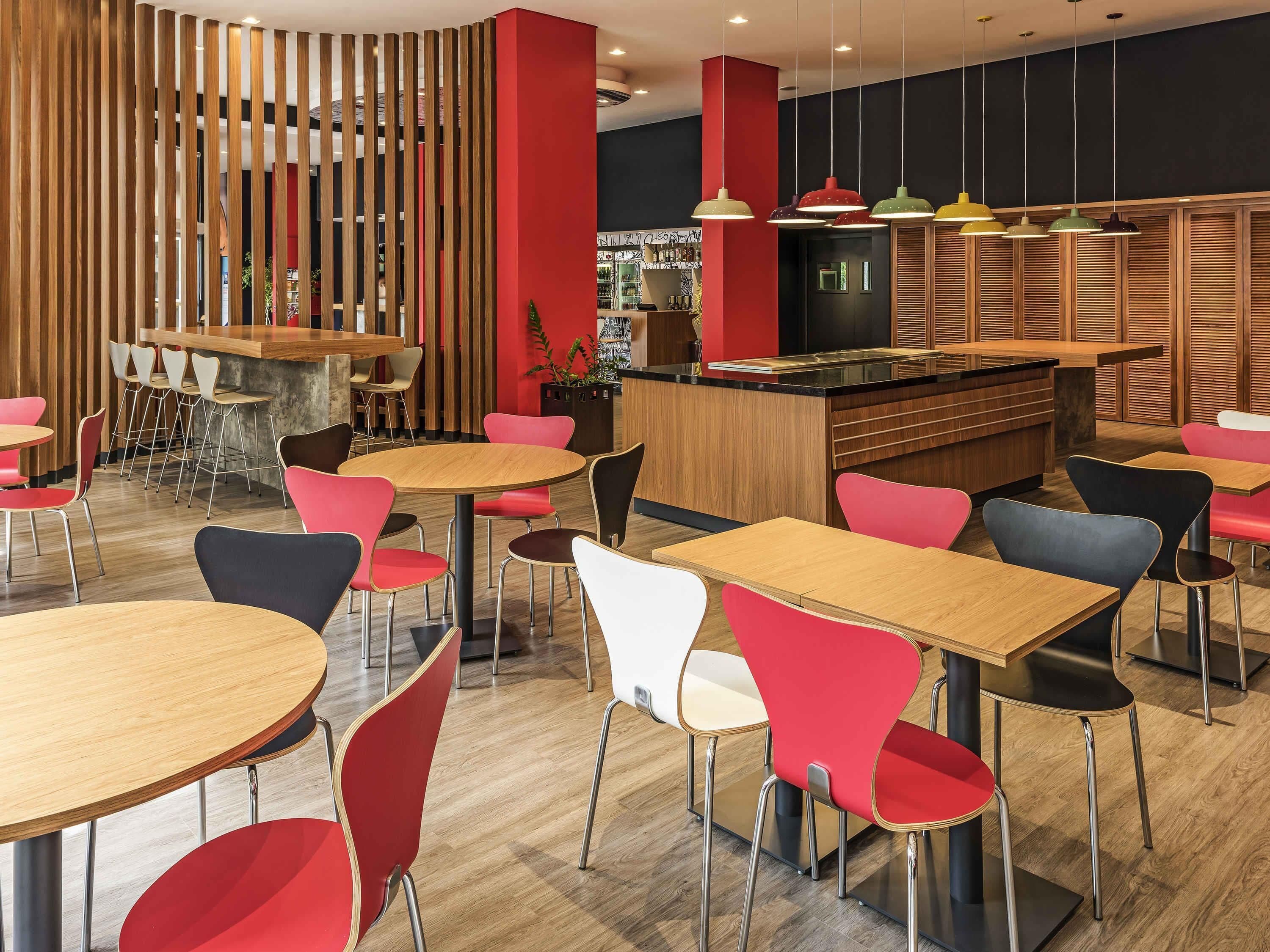 daily buffet breakfast (brl 53.00 per person)