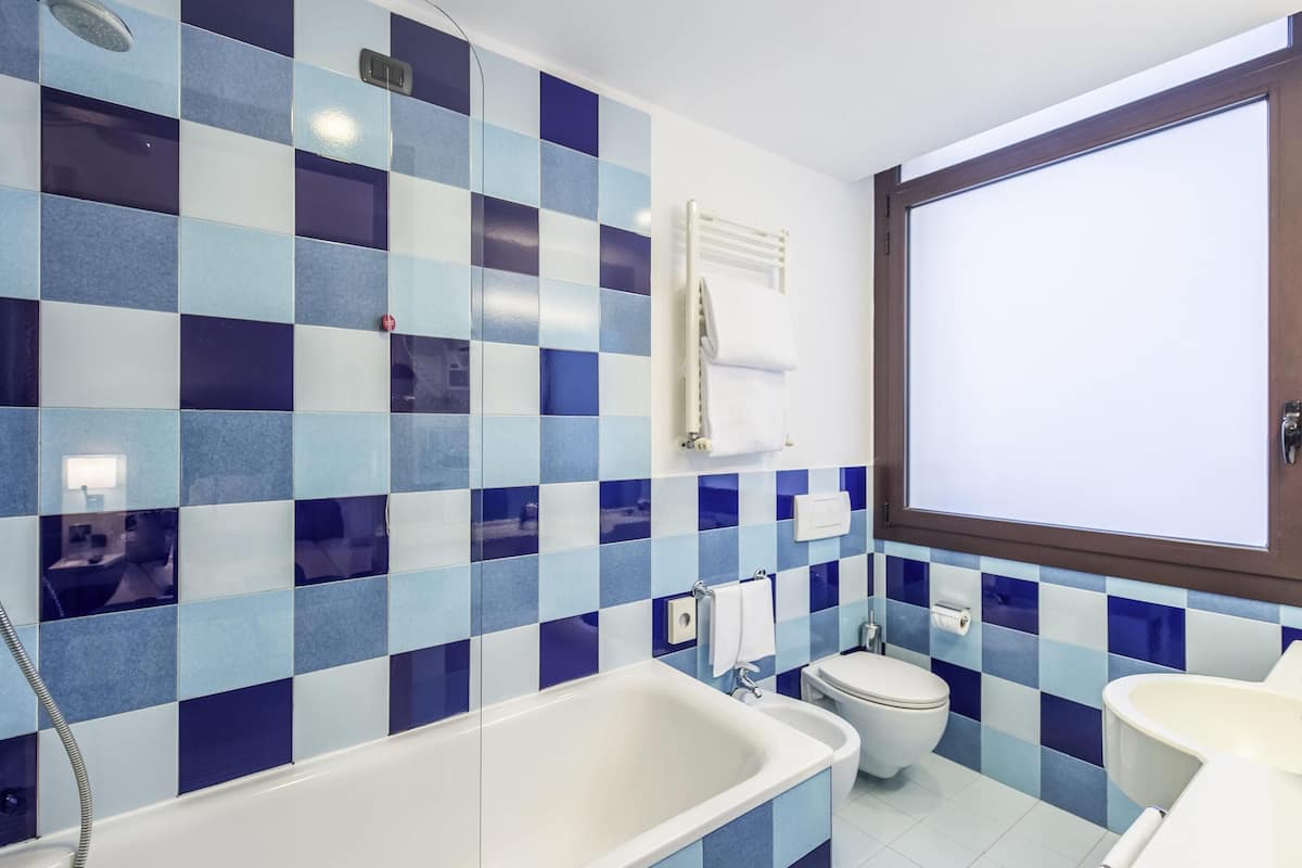 Biancheria da letto ipoallergenica, minibar, una cassaforte in camera