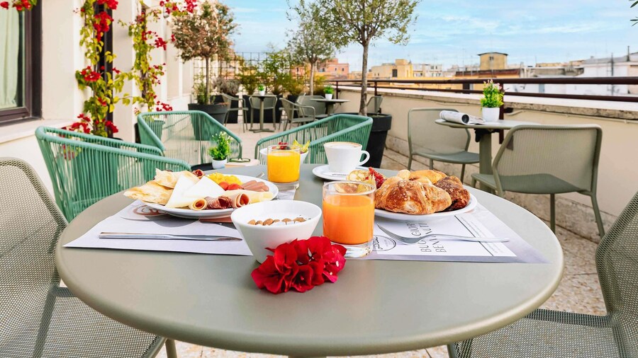 博洛尼亚罗马广场美居酒店