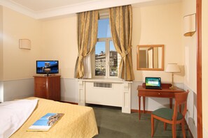 Betten mit Memory-Foam-Matratzen, Minibar, Zimmersafe, Schreibtisch