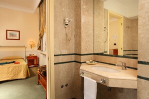 Colchones con efecto memoria y minibar 