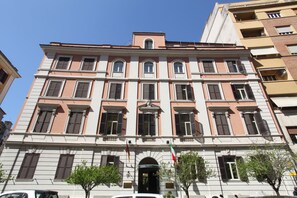 Fachada de la propiedad