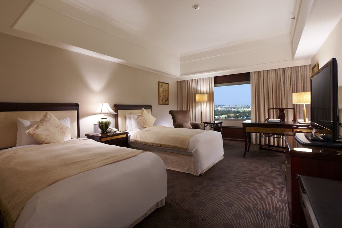 Executive Twin Room, 2 Twin Beds | In-room safe, desk, blackout drapes, free WiFi