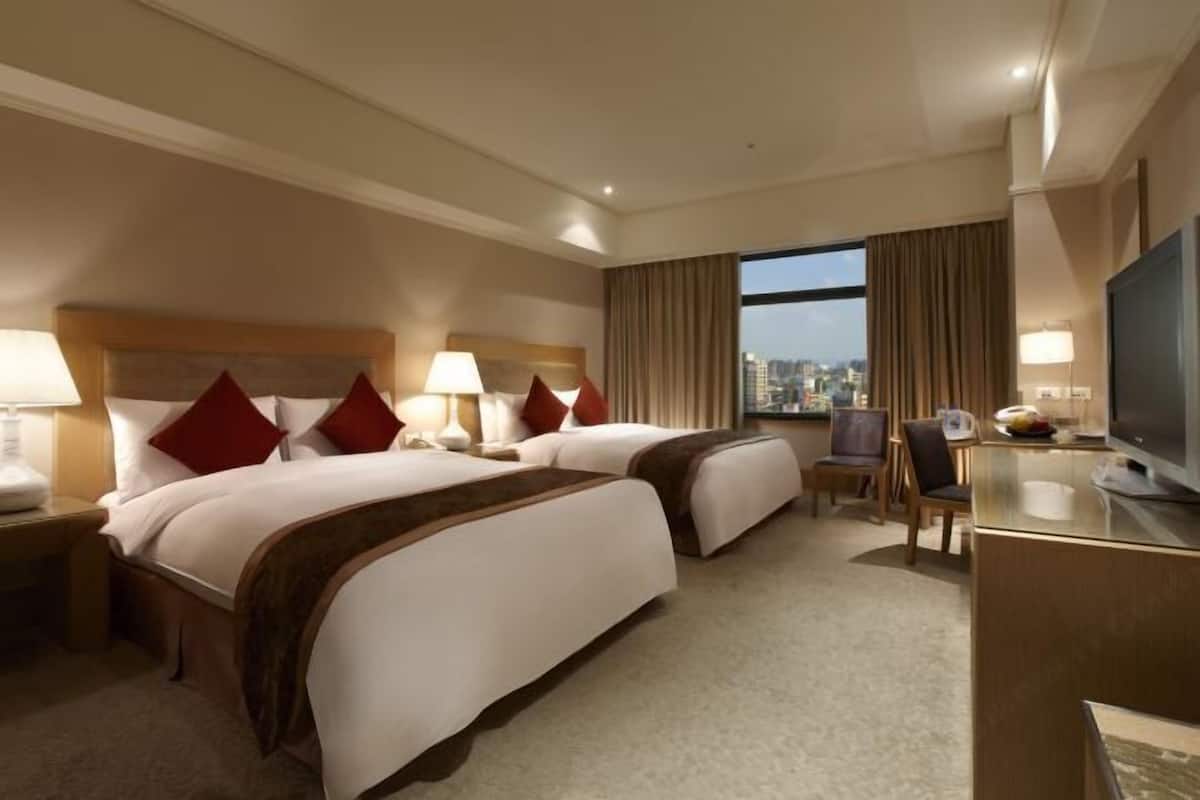 In-room safe, desk, blackout drapes, free WiFi