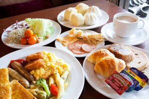 Komplett frokost hver dag (TWD 658 per person)