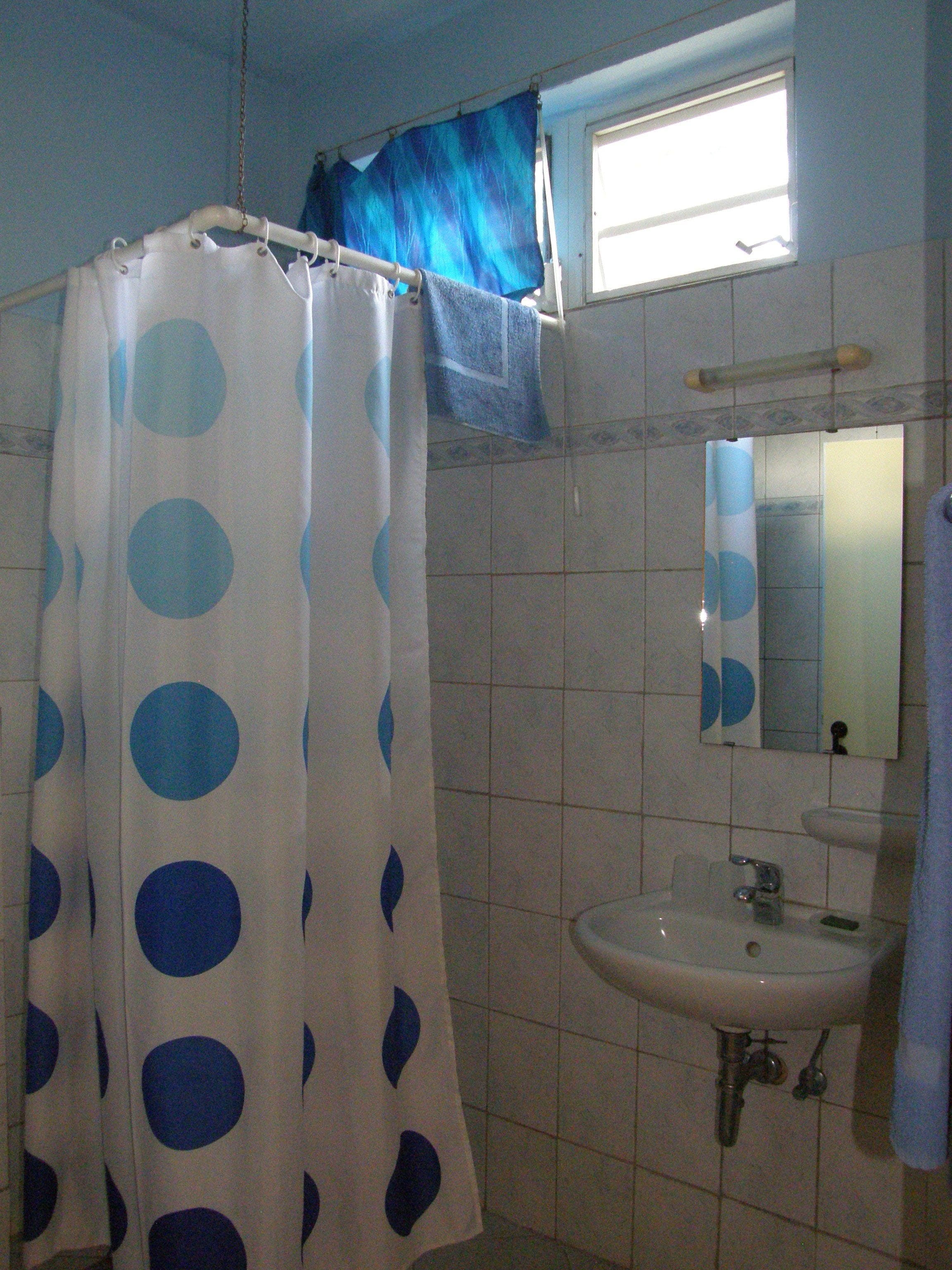 standard room, 1 bedroom, sea view | bathroom | shower, hair dryer, towels