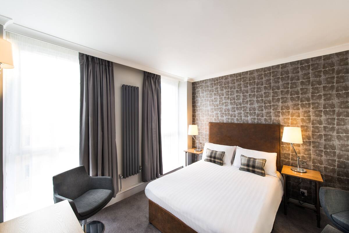 In-room safe, desk, blackout drapes, iron/ironing board (on request)