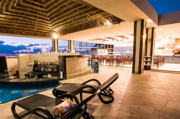 6 bar/lounge, bar sull'acqua, bar a bordo piscina