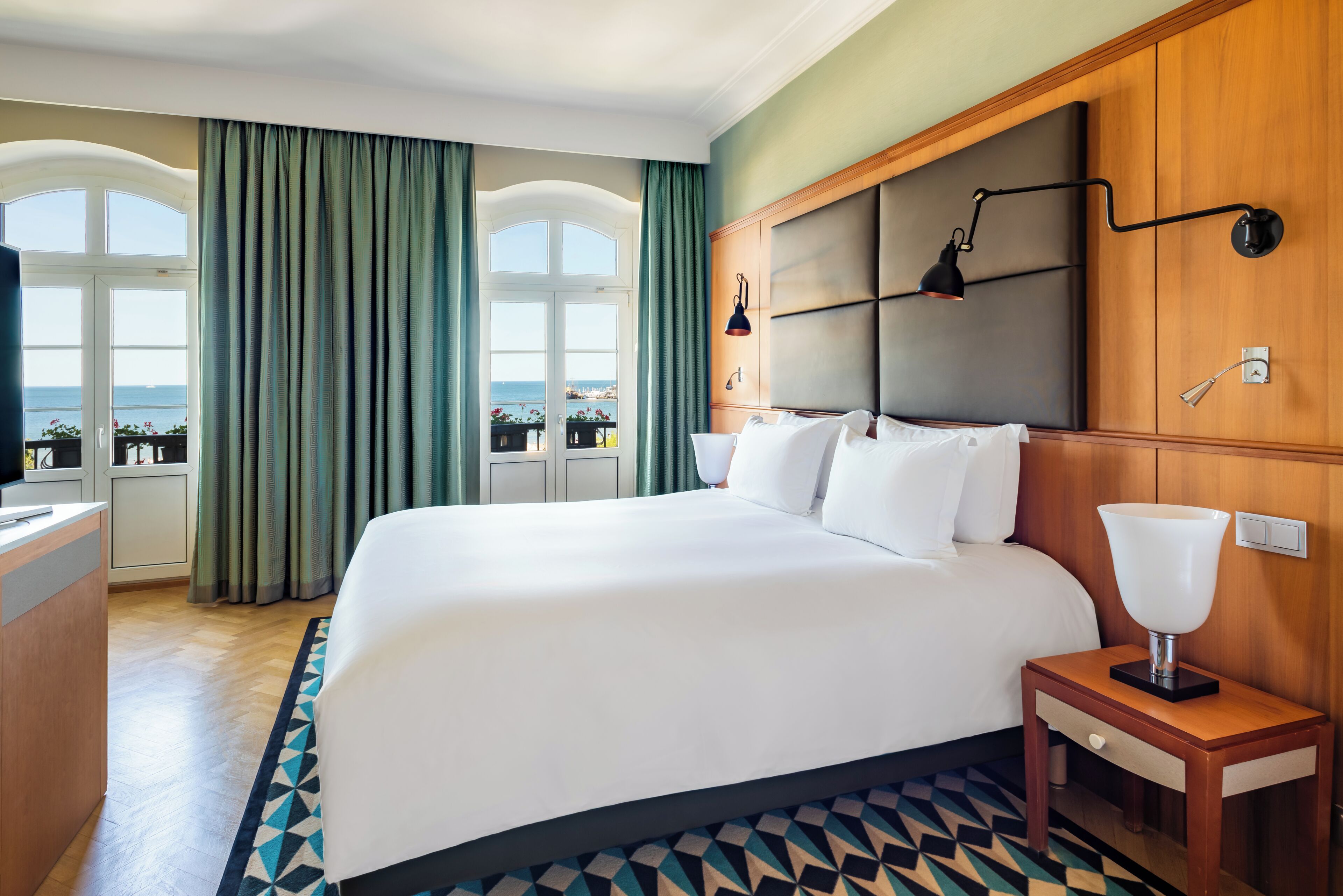 Junior Suite, 1 Double Bed, Balcony, Sea Side