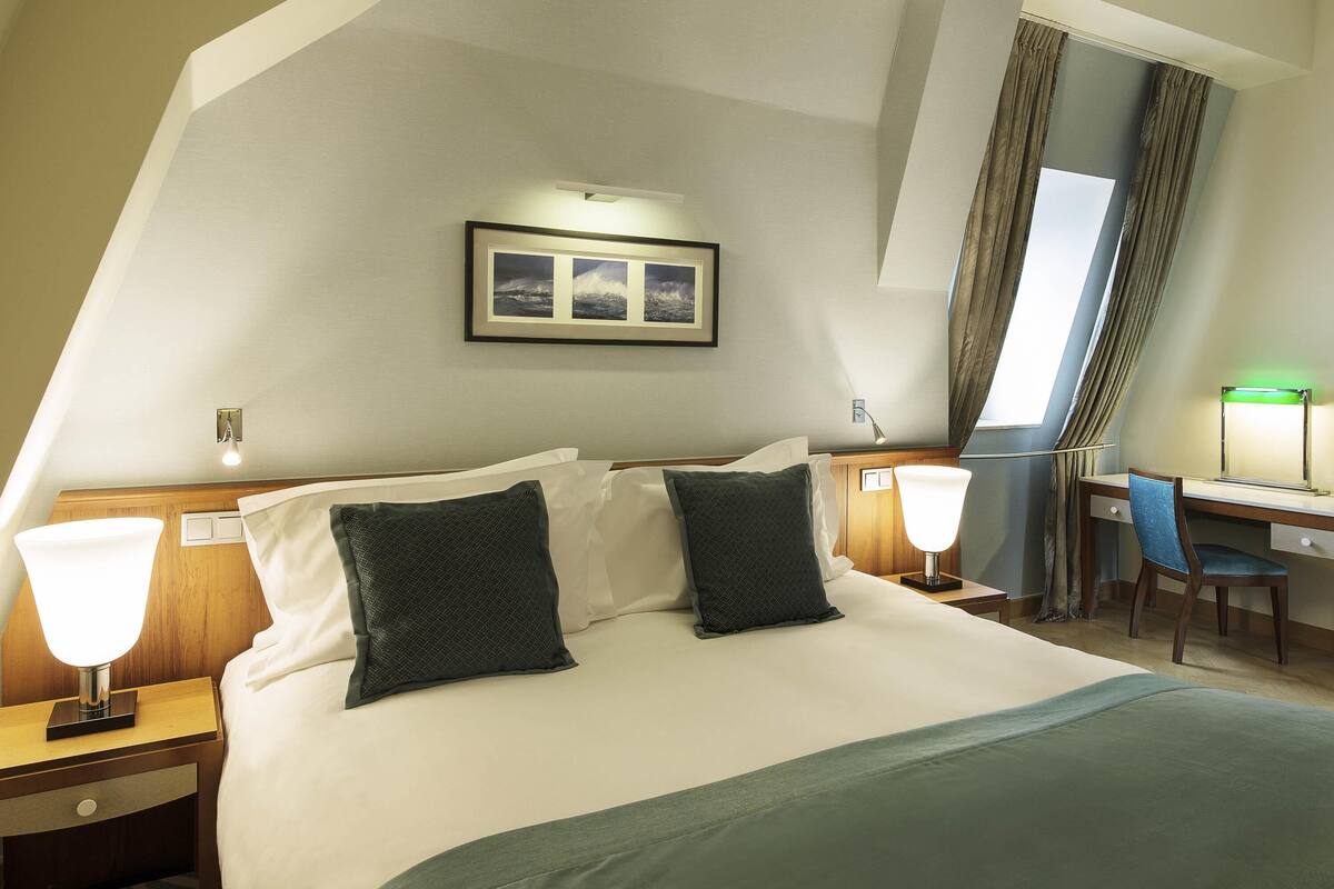 Suite, 1 Queen Bed