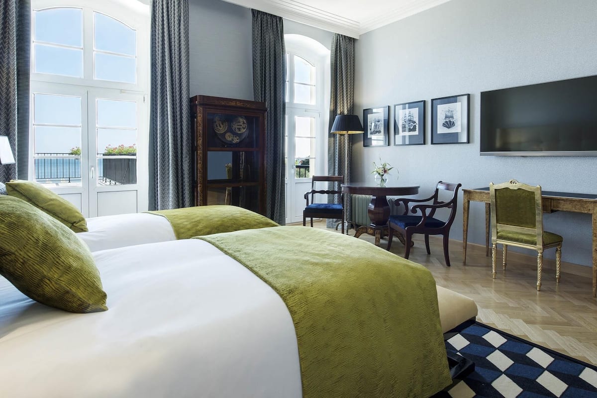 Presidential Suite, Multiple Beds, Terrace | Premium bedding, minibar, in-room safe, desk