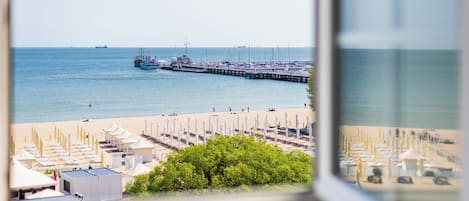 Luxe kamer, 2 eenpersoonsbedden, uitzicht op zee | Uitzicht vanuit de kamer