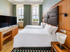 Junior-Suite, 2 Einzelbetten | 1 Schlafzimmer, hochwertige Bettwaren, Minibar, Zimmersafe