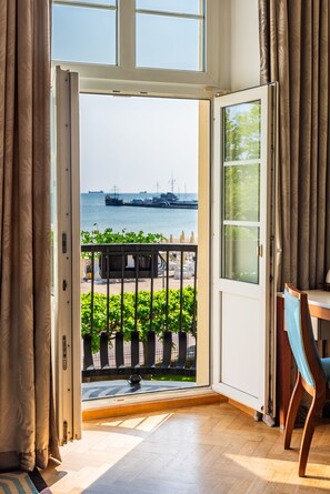 Junior-Suite, 1 Doppelbett, Balkon, Meerblick | Ausblick vom Zimmer