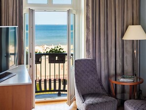 1 bedroom, premium bedding, minibar, in-room safe