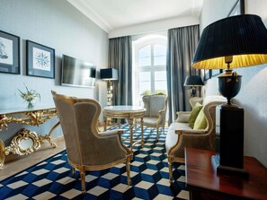 1 sovrum, sängtillbehör av högsta kvalitet och minibar