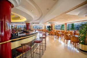 Bar (en el alojamiento)