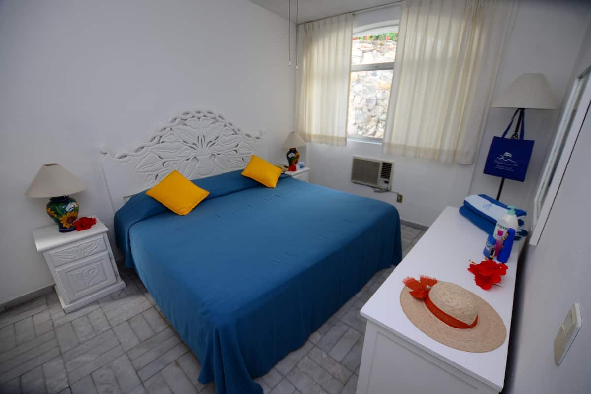 Ropa de cama de alta calidad y tabla de planchar con plancha