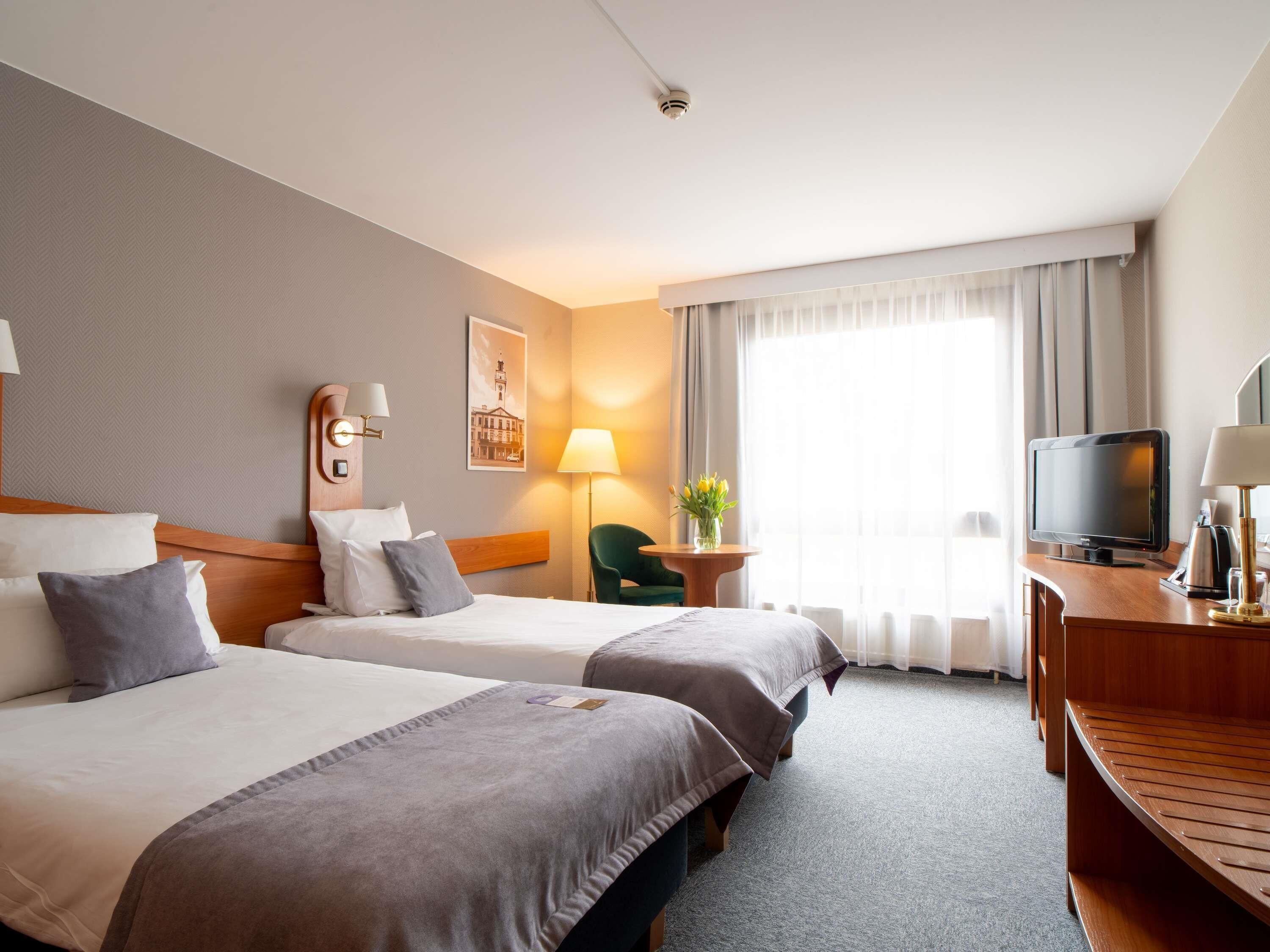 Standardzimmer (Air-conditioned, 2 Twin Beds) | Schreibtisch, Verdunkelungsvorhänge, schallisolierte Zimmer
