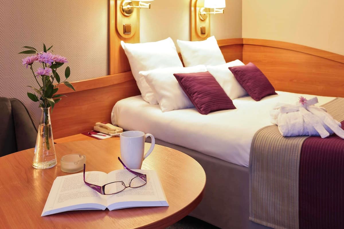 Superior Room, 1 Queen Bed with Sofa bed | Desk, blackout curtains, soundproofing, free WiFi