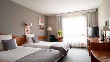 Standard Twin Room, 2 Twin Beds | Desk, blackout drapes, soundproofing, free WiFi