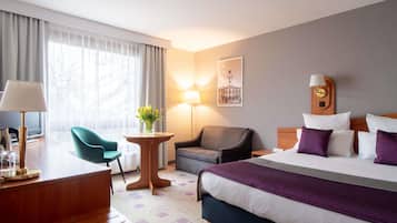 Standard Room, 1 Queen Bed with Sofa bed | Desk, blackout curtains, soundproofing, free WiFi