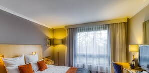 Chambre Standard, 1 grand lit et 1 canapé-lit | Bureau, rideaux occultants, chambres insonorisées
