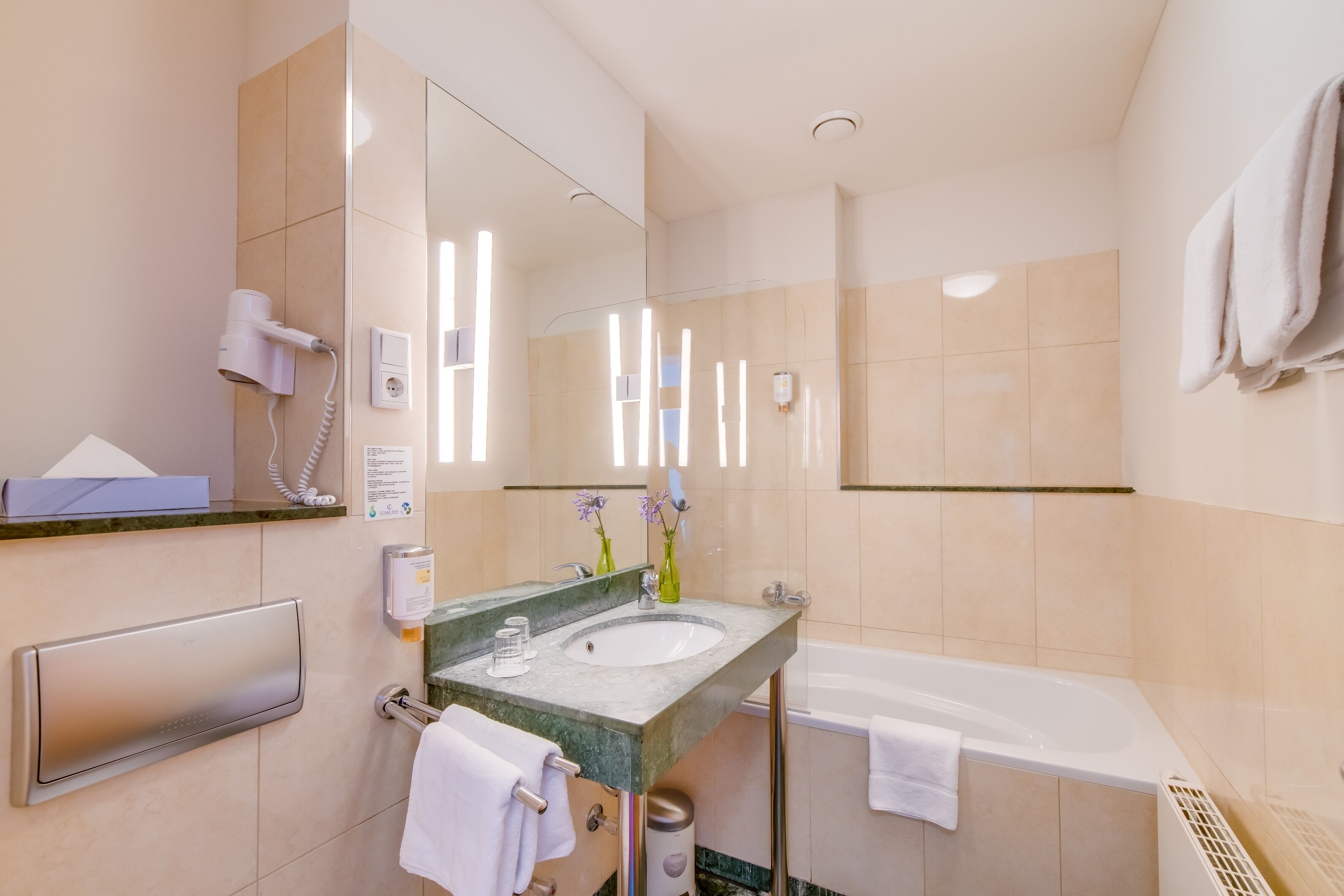 Foto - Come Inn Berlin Kurfürstendamm