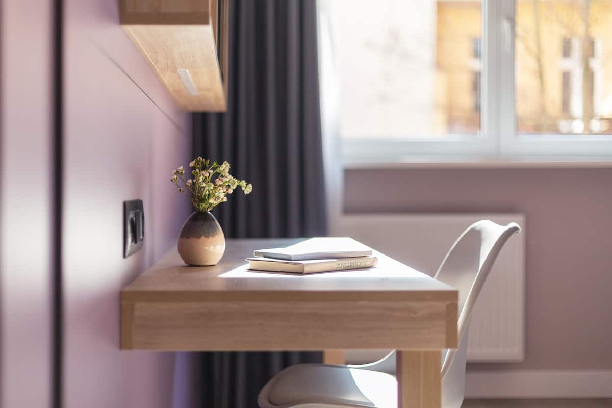 Coffres-forts dans les chambres, ameublement personnalisé, bureau