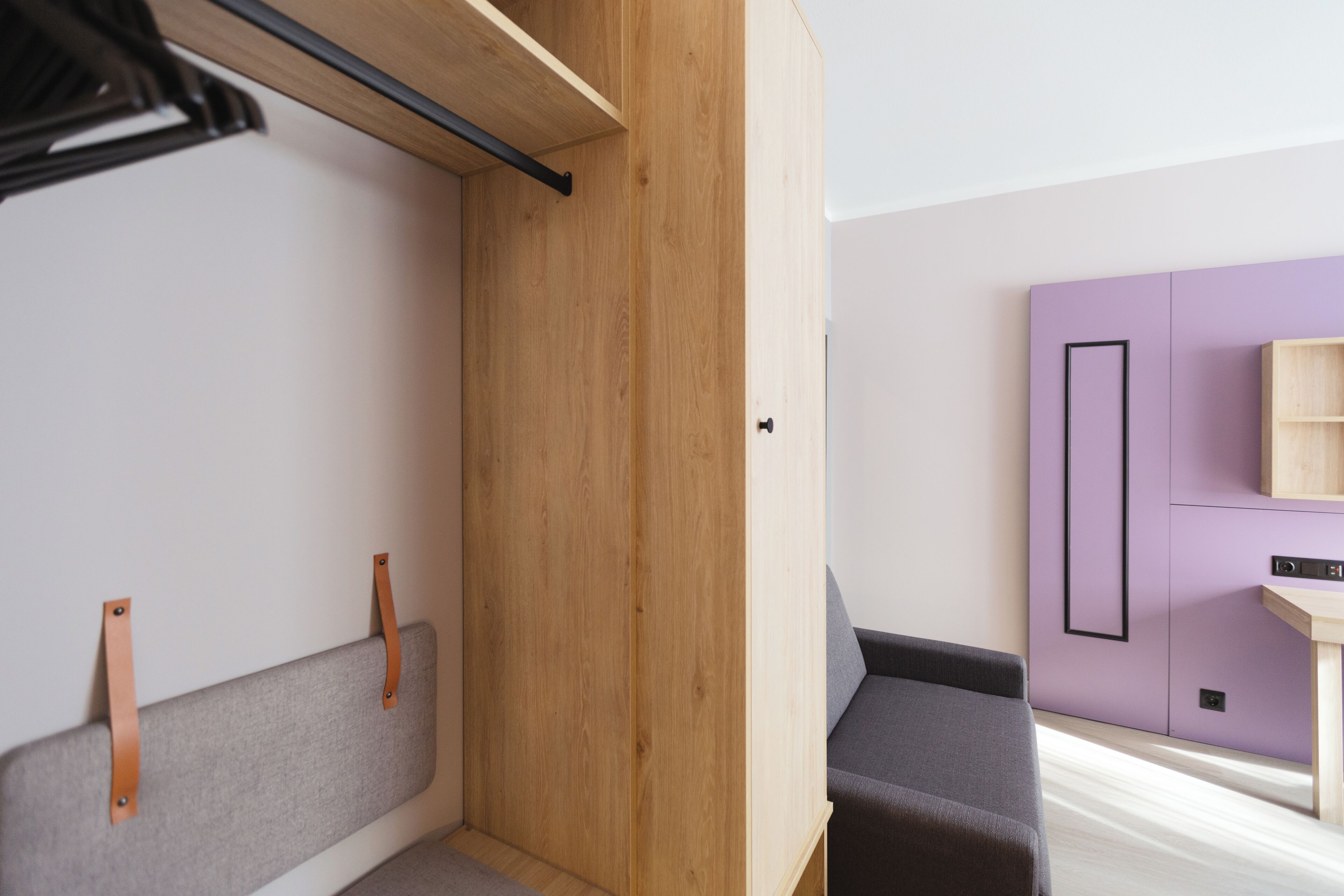 Premium Room, 1 Queen Bed with Sofa bed | In-room safe, desk, WiFi (free), alarm clocks