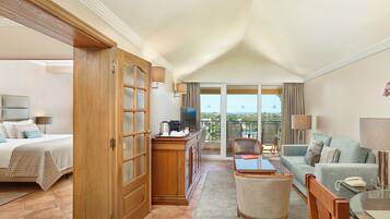 Deluxe-Suite | Minibar, Zimmersafe, Schreibtisch, VerdunkelungsvorhÀnge