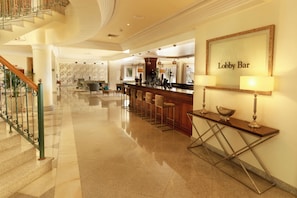 2 bar/lounge, salone nella hall, bar panoramico