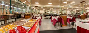 Daily buffet breakfast (EUR 20 per person) - Magic Cristal Park (Benidorm)