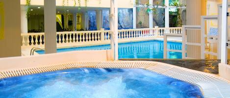 Bañera de hidromasaje interior