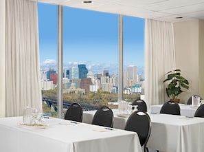 Meeting facility