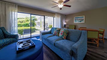 2 bedroom 2 bath townhome | Living area | Flat-screen TV, DVD player, table tennis