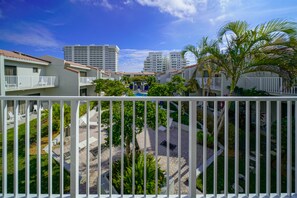 3 bedroom 3 bath townhome | 客房景觀