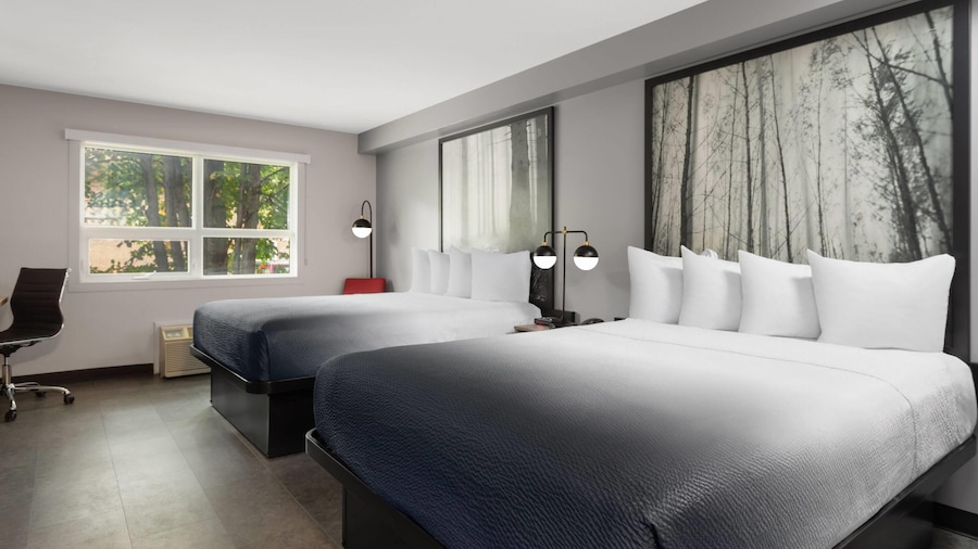 Super 8 by Wyndham Sault Ste Marie On