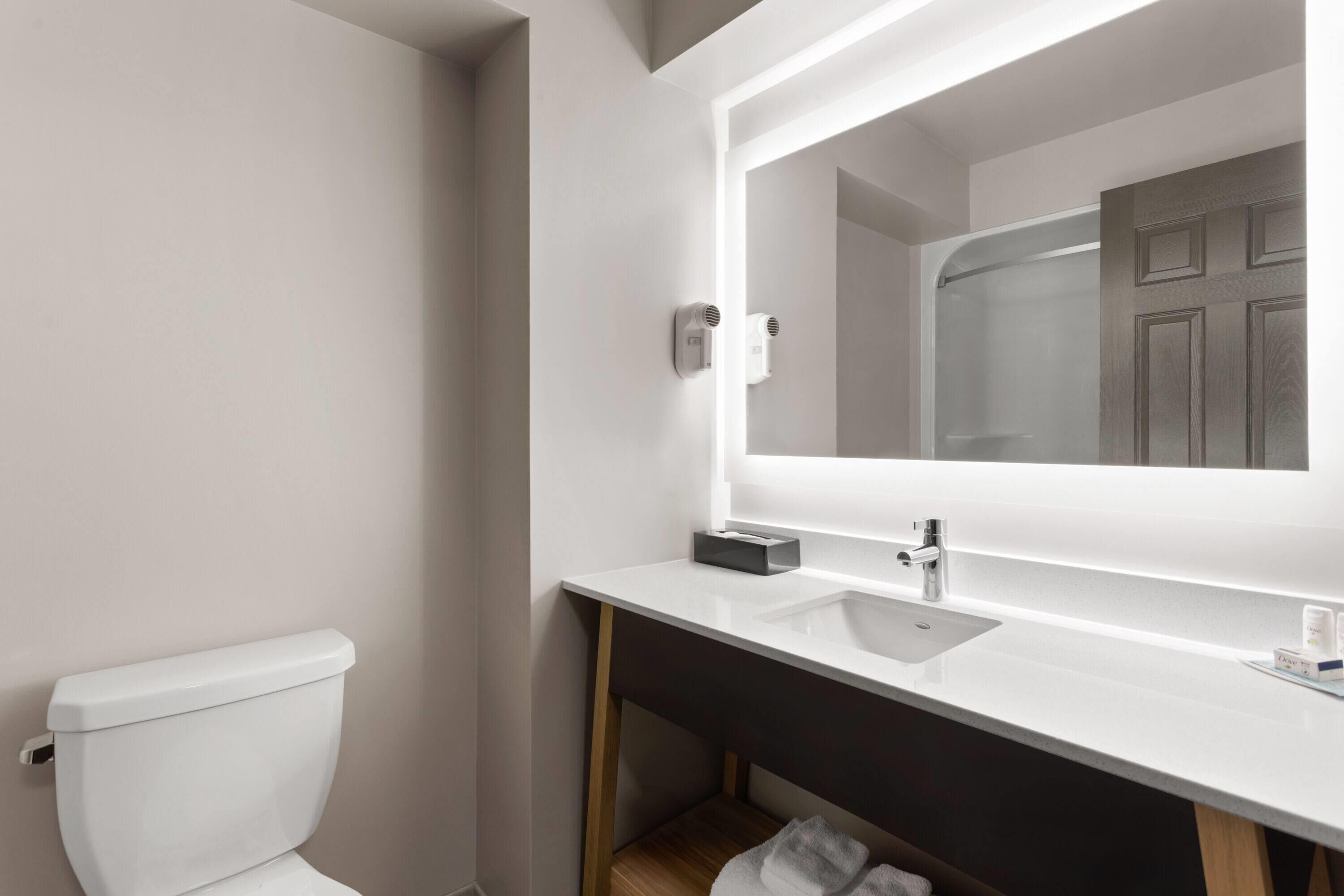 Room, 2 Queen Beds, Mobility Accessible, Non Smoking (Pet-friendly) | Accessible bathroom