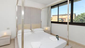 Double Room (View) | Hypo-allergenic bedding, down comforters, minibar, in-room safe