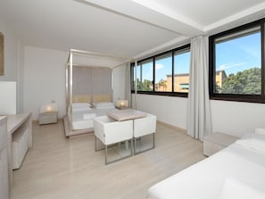 低過敏寢具、羽絨被、迷你吧、客房內保險箱