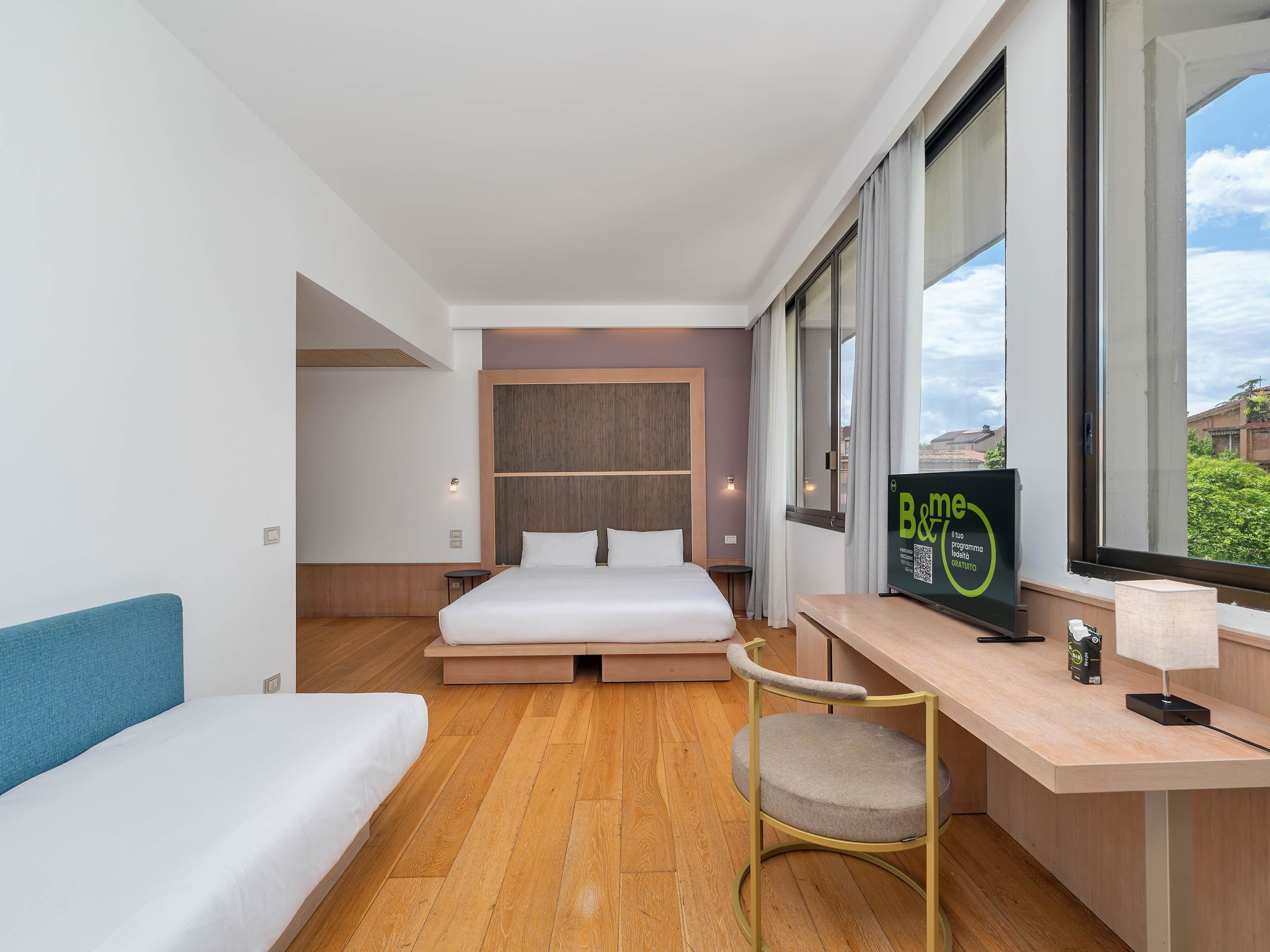 Triple Room, 3 Twin Beds | Hypo-allergenic bedding, down comforters, in-room safe, desk