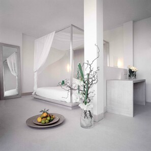 Junior-Suite | Allergikerbettwaren, Daunenbettdecken, Minibar, Zimmersafe